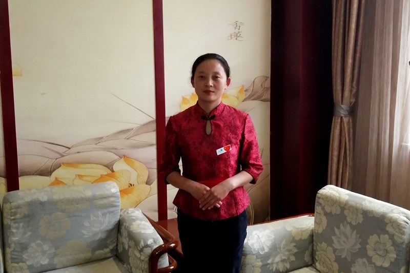 致敬，我親愛(ài)的同事——記迪尼斯伊川店客房員工陳華麗